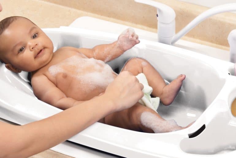 how to give baby first bath
