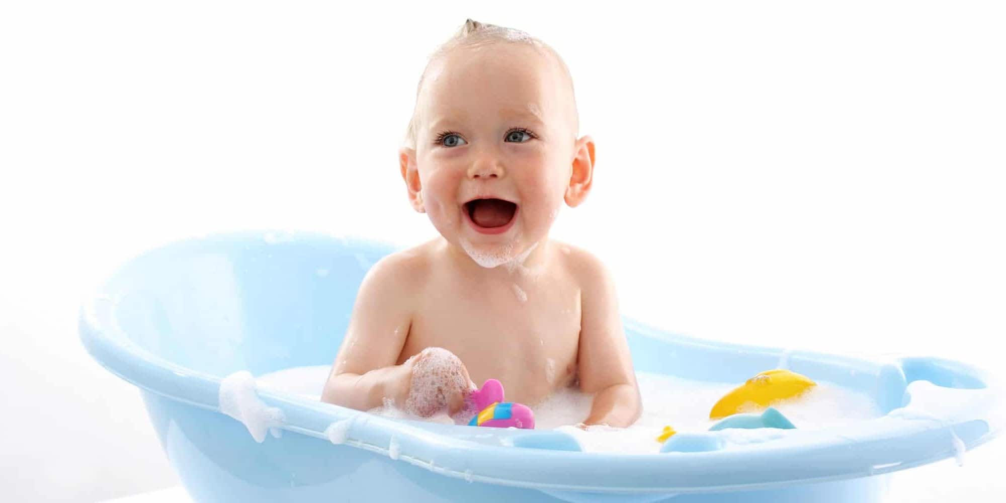what is the best time to bathe a newborn baby